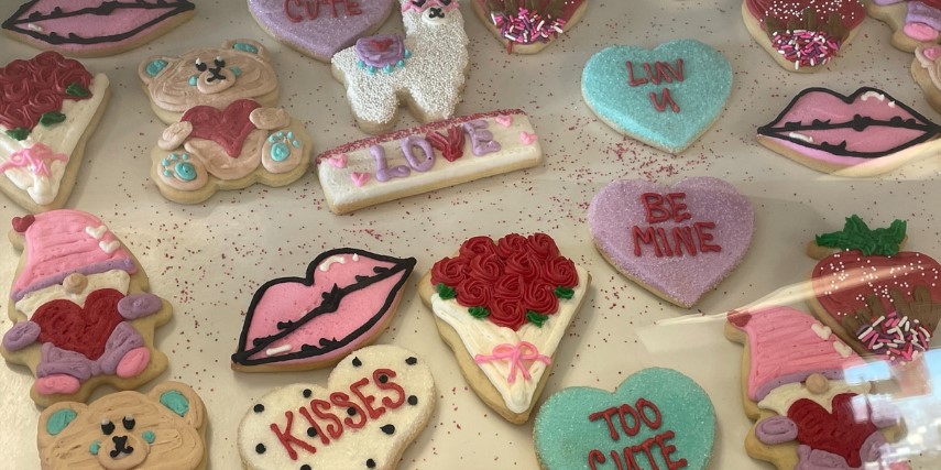 Get your sweetheart a sweet treat at Country Cookies this Valentine's Day! 