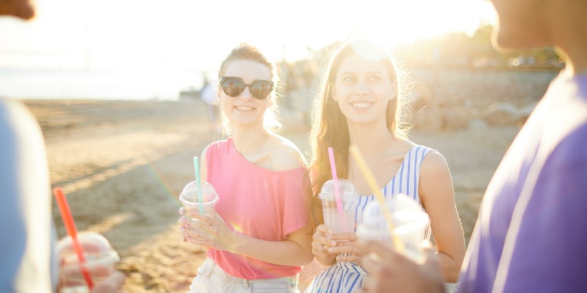 You might make connections at the beach, but not with those noisy, obnoxious people. 