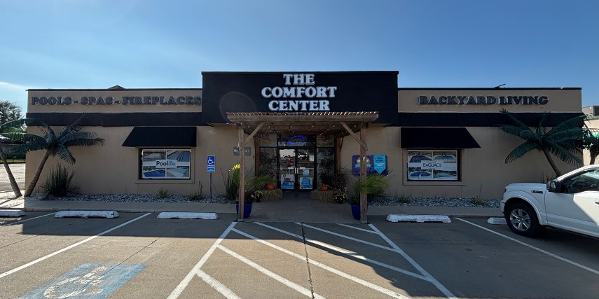 Exterior view of The Comfort Center, a St. Joseph source of pools, hot tubs and fireplaces.