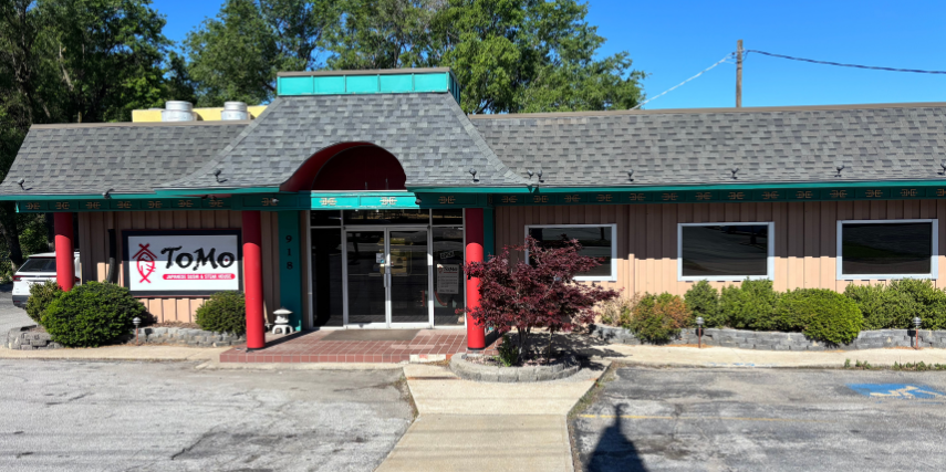 Exterior view of Tomo Japanese Restaurant in St. Joseph, Missouri. 